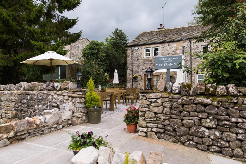 The Lister Arms Hotel Malham Exterior photo